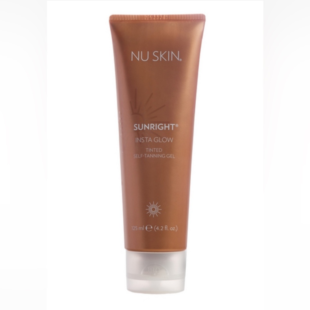 Sunright Insta glow. Self tanner. No orange.  does not streak.